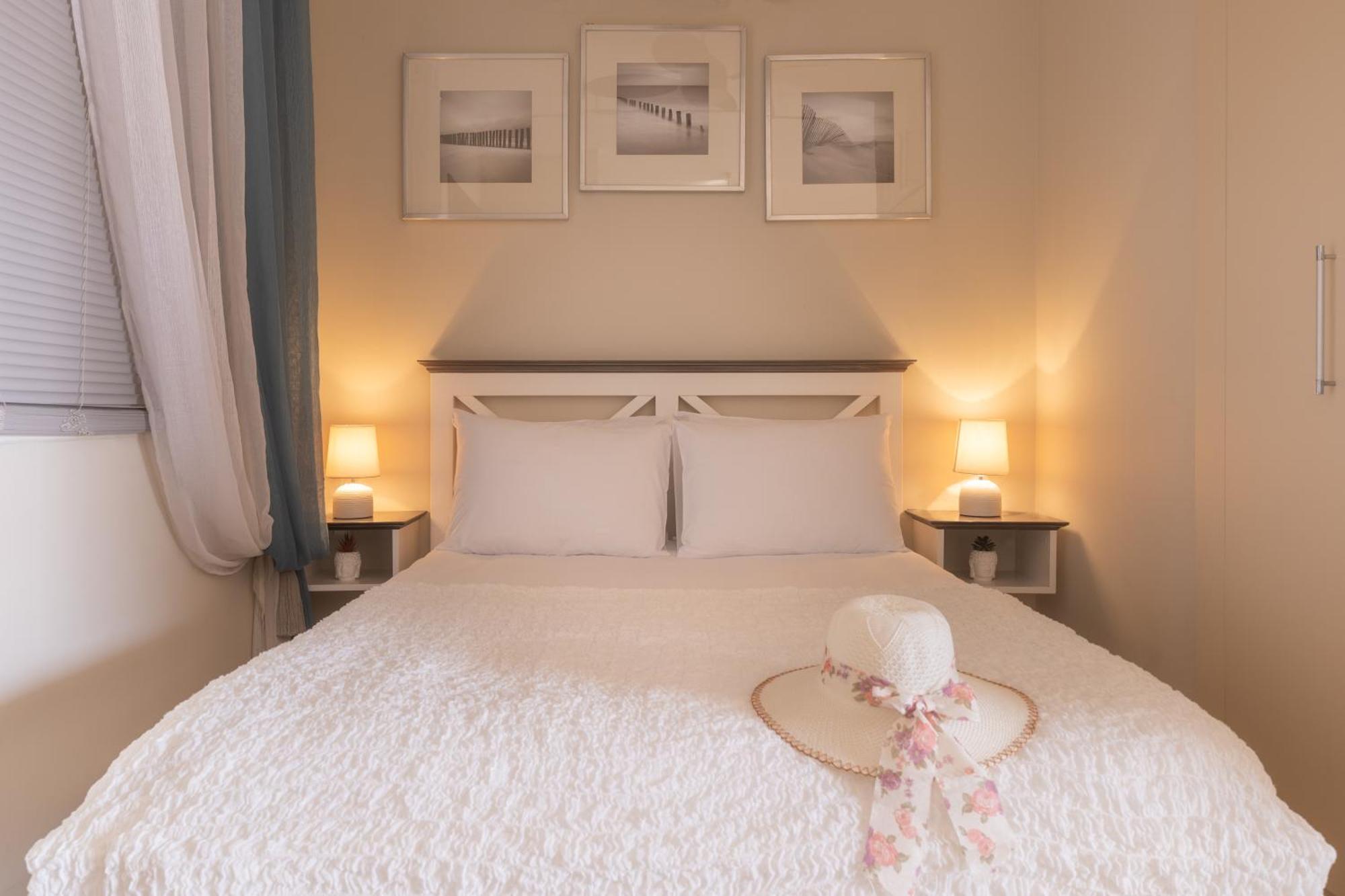 Thalassa Beach Resort & Spa Retreat Vokolidha Quarto foto