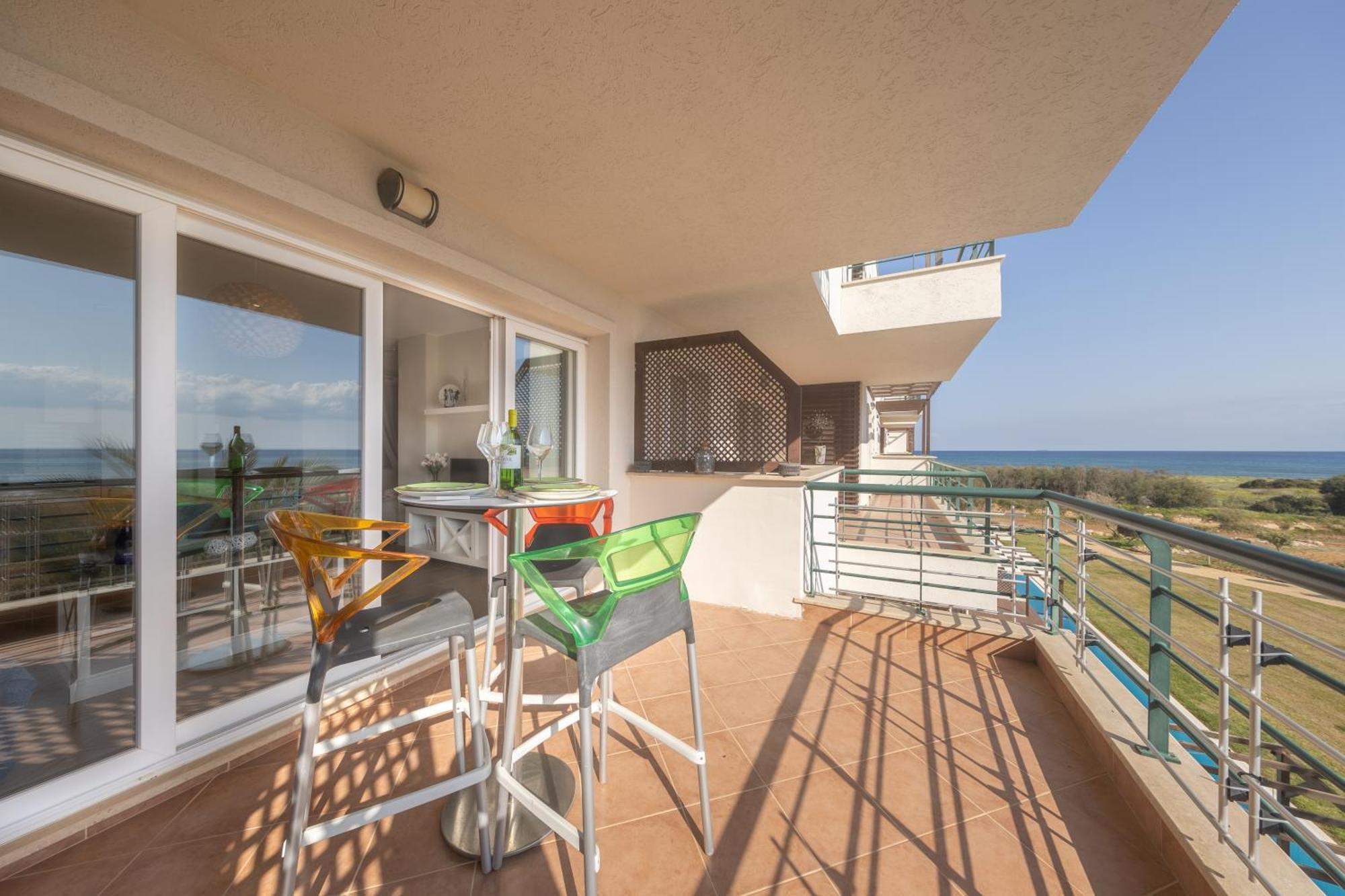 Thalassa Beach Resort & Spa Retreat Vokolidha Quarto foto