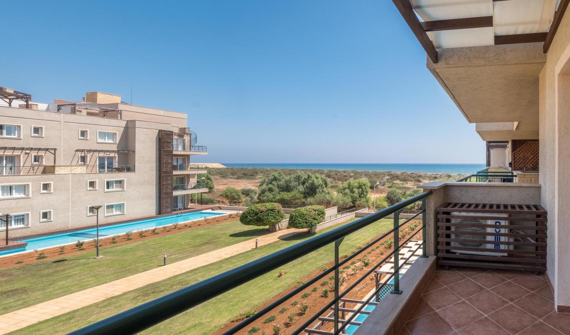Thalassa Beach Resort & Spa Retreat Vokolidha Quarto foto